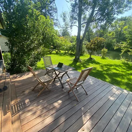 Apatam-montigny, Bord Du Loing 别墅 *