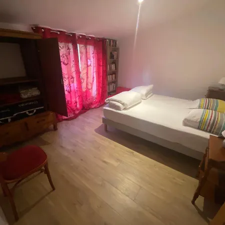 Apatam-montigny, Bord Du Loing Villa